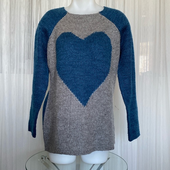 Bluecrush big heart pullover sweater knit! Size XL - Picture 3 of 16